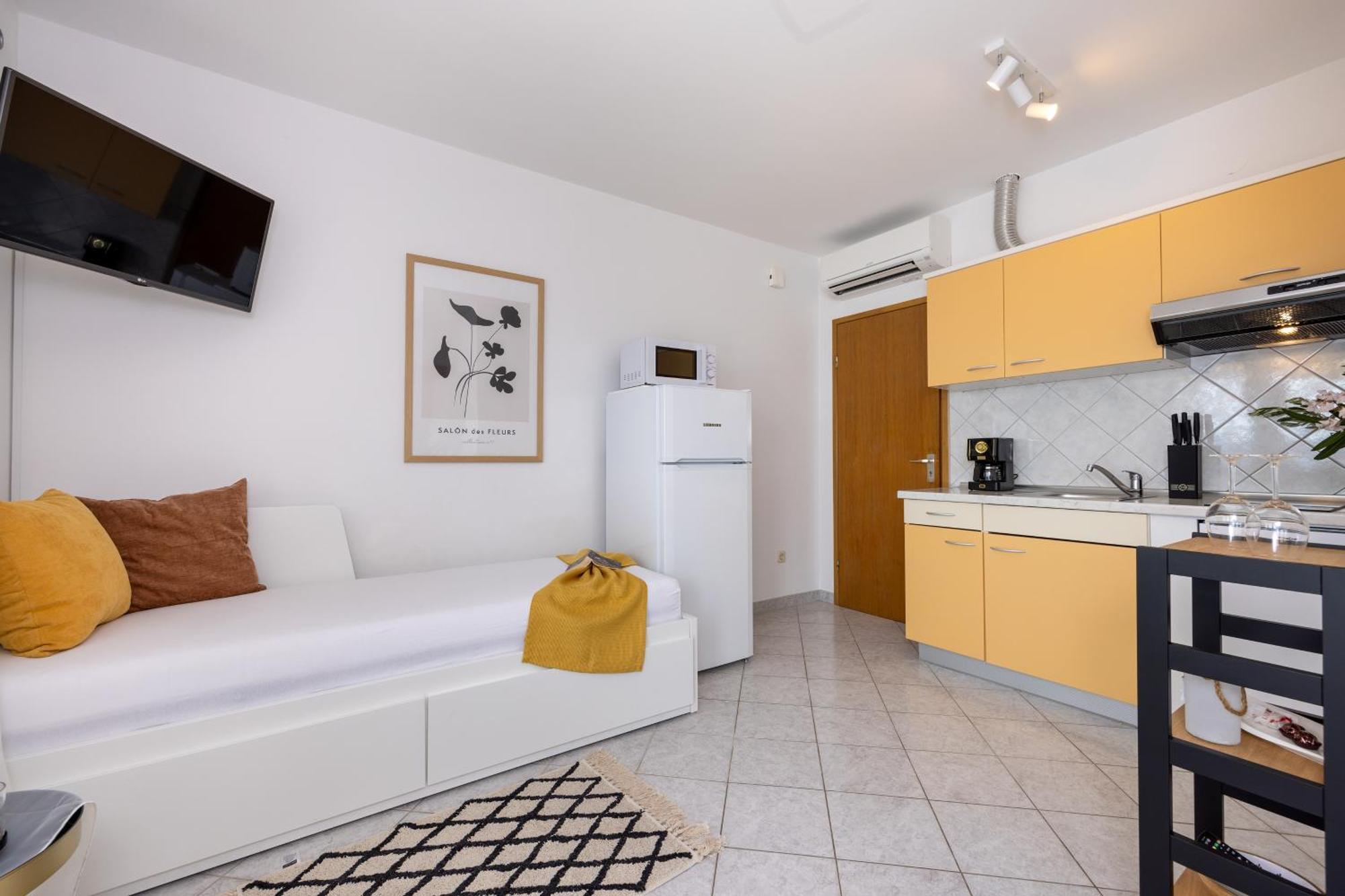 Apartments Stomarica Брела Экстерьер фото