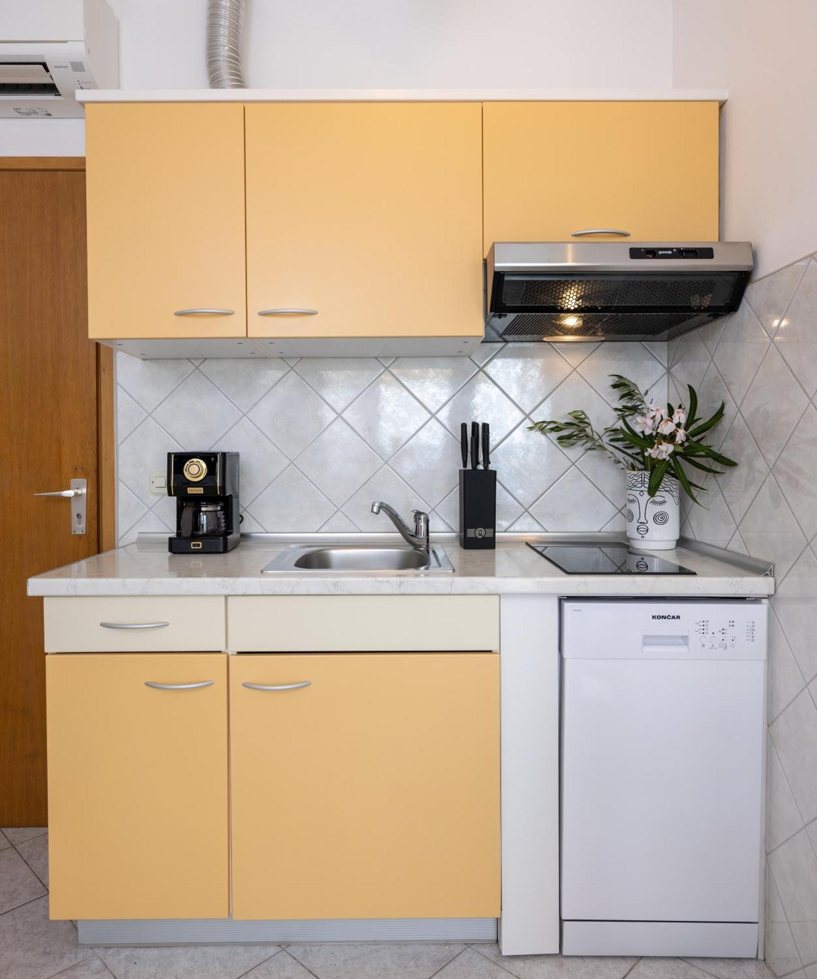 Apartments Stomarica Брела Экстерьер фото