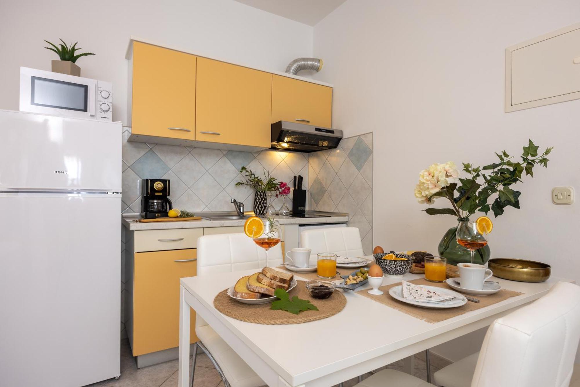 Apartments Stomarica Брела Номер фото